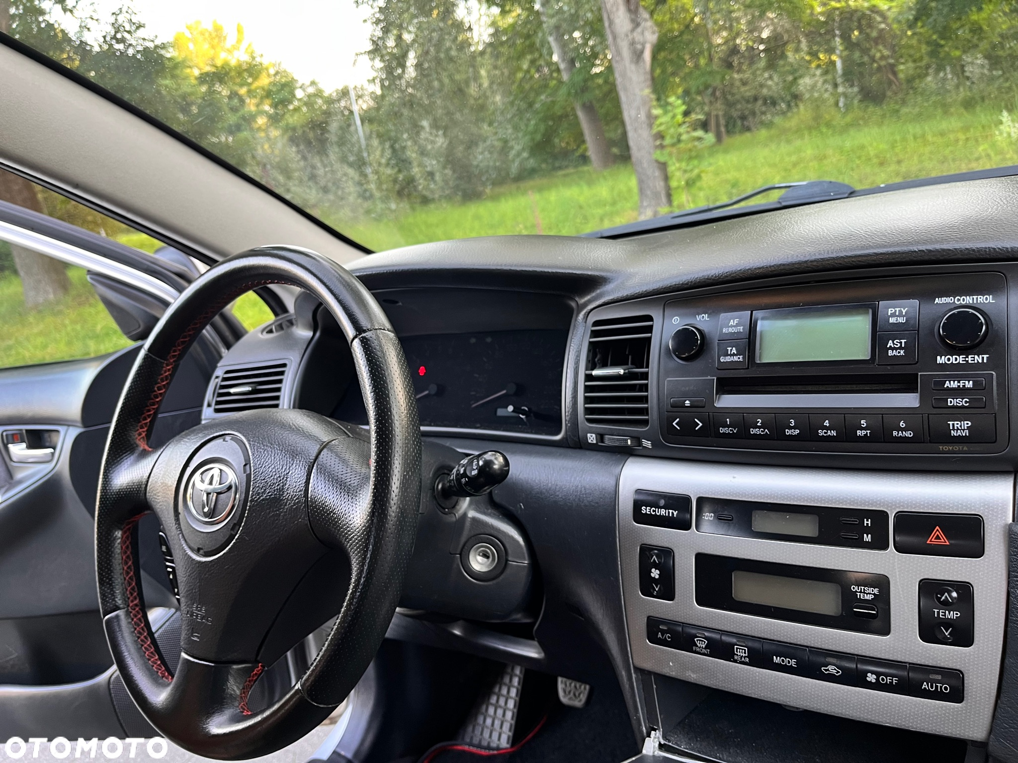 Toyota Corolla 1.6 VVT-i Sol - 10