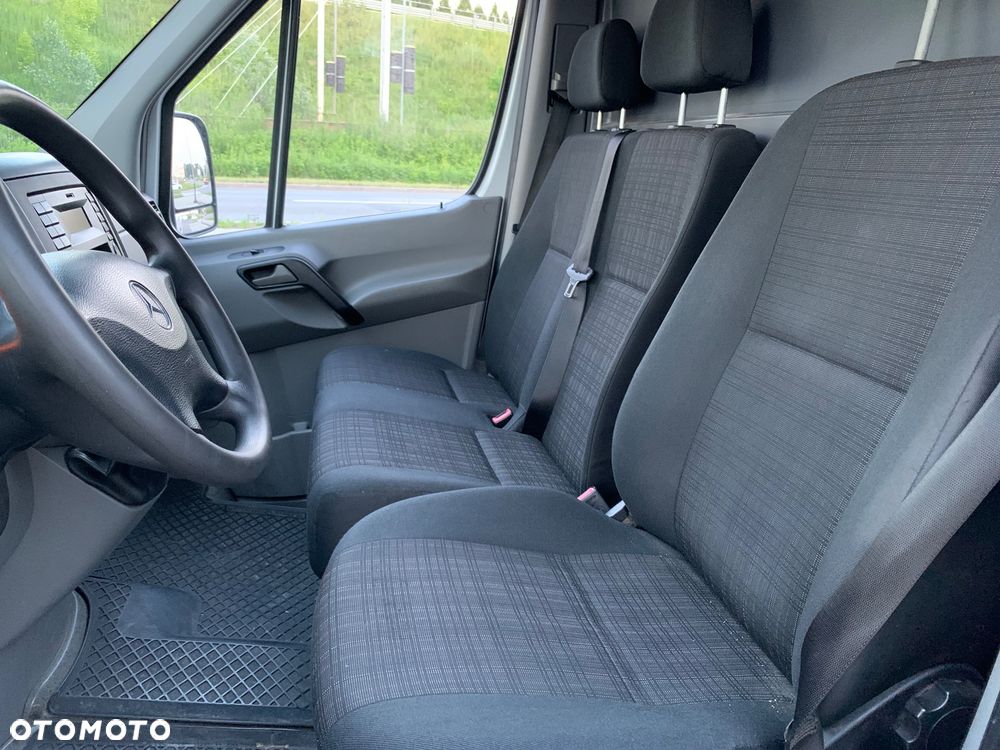 Mercedes-Benz Sprinter - 9