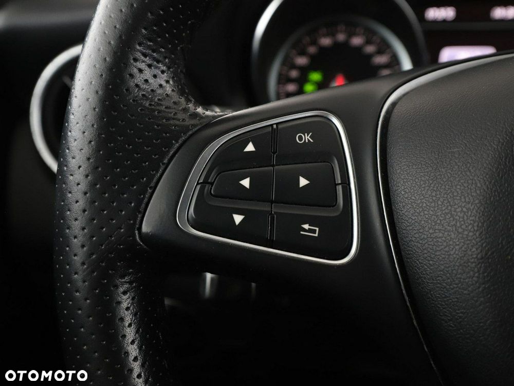 Mercedes-Benz CLA 180 d 7G-DCT - 31
