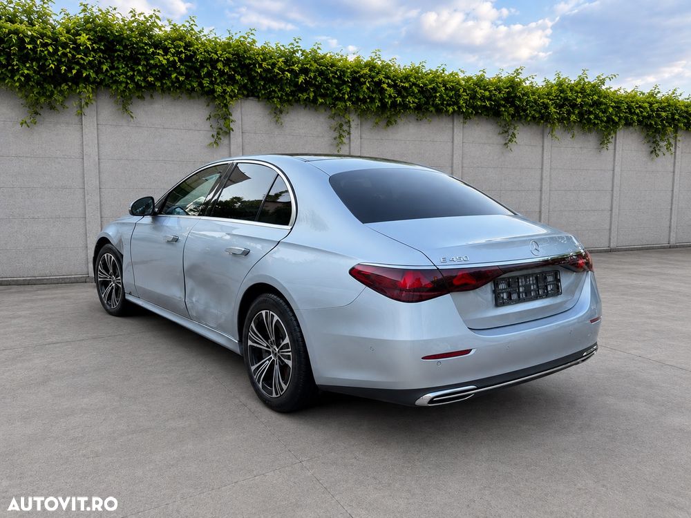 Mercedes-Benz E - 4