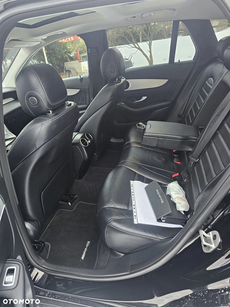 Mercedes-Benz GLC 300 e 4-Matic AMG Line - 11