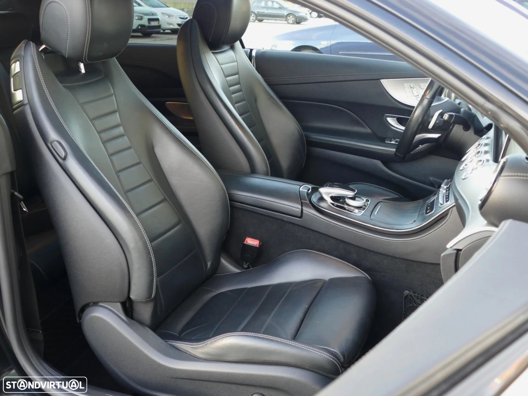Mercedes-Benz E 220 d AMG Line - 28