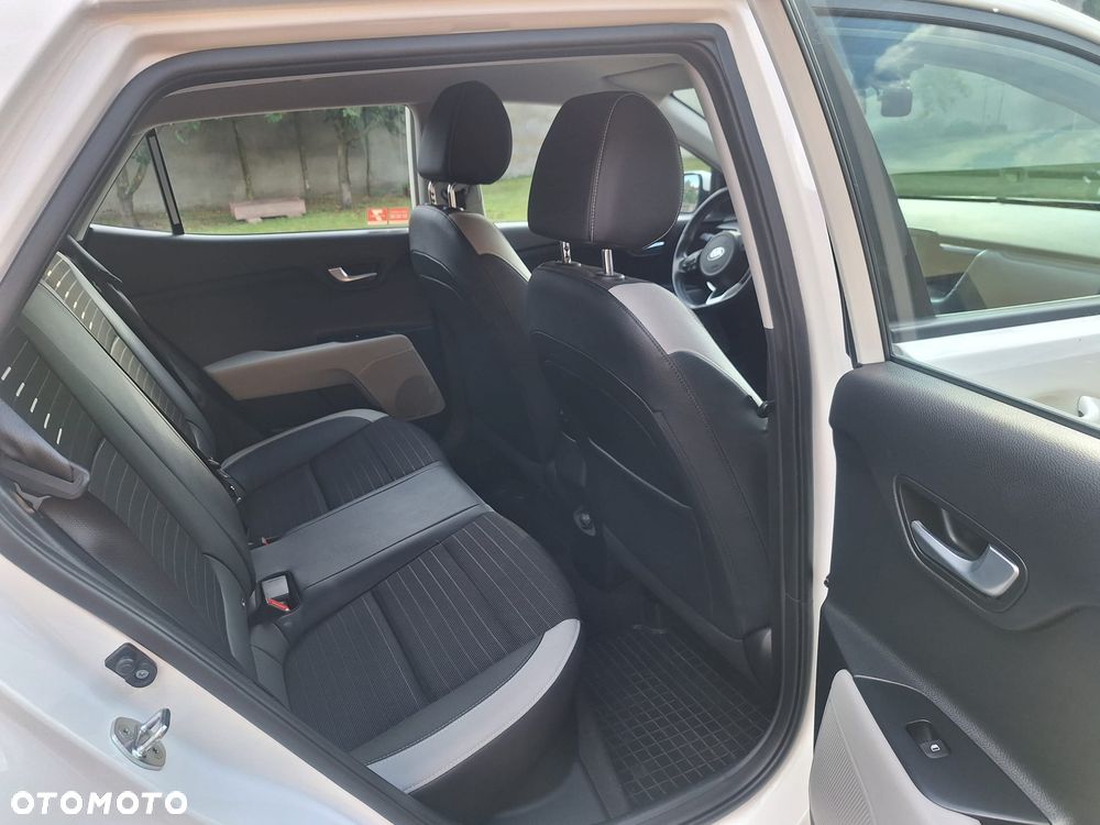 Kia Stonic 1.0 T-GDI L - 13