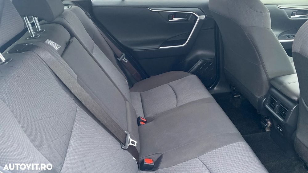 Toyota RAV4 - 7