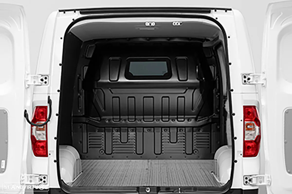 Maxus eDeliver 3 Cargo LWB - 11
