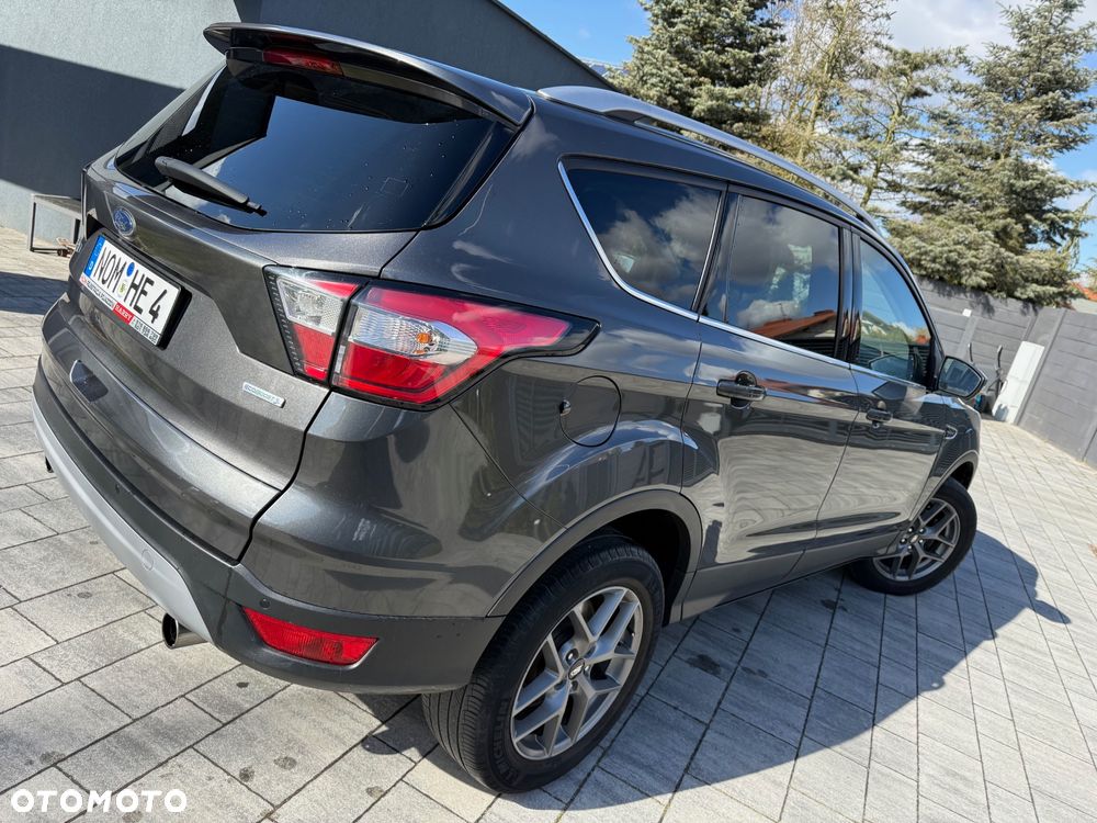 Ford Kuga 1.5 EcoBoost 2x4 Titanium - 4