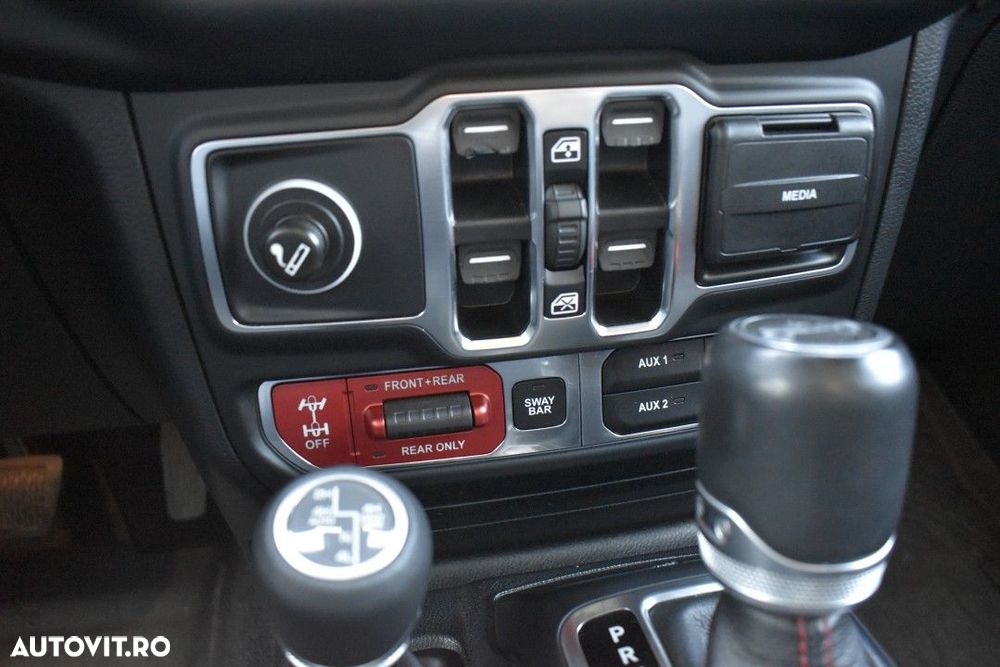 Jeep Wrangler - 30
