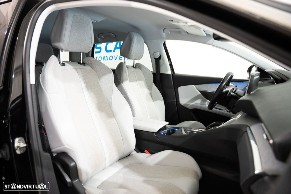 Peugeot 5008 1.2 PureTech Allure EAT8 - 28