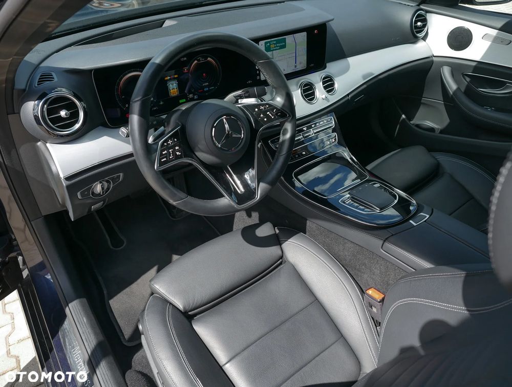 Mercedes-Benz Klasa E 220 d 9G-TRONIC Night Edition - 22
