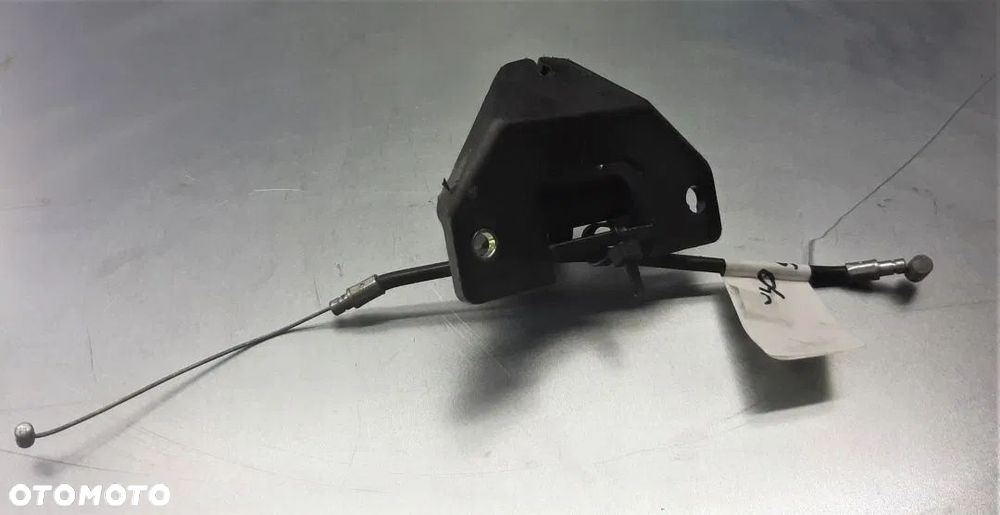 BMW F 650 CS ABS 04r zamek siedzenia linka - 1