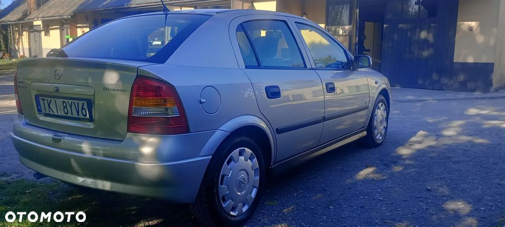 Opel Astra 1.4 - 5