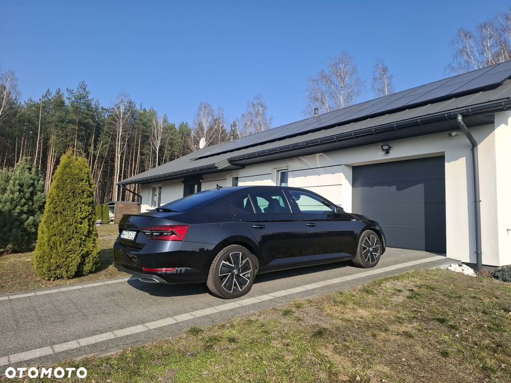 Skoda Superb 1.5 TSI Sportline DSG - 4