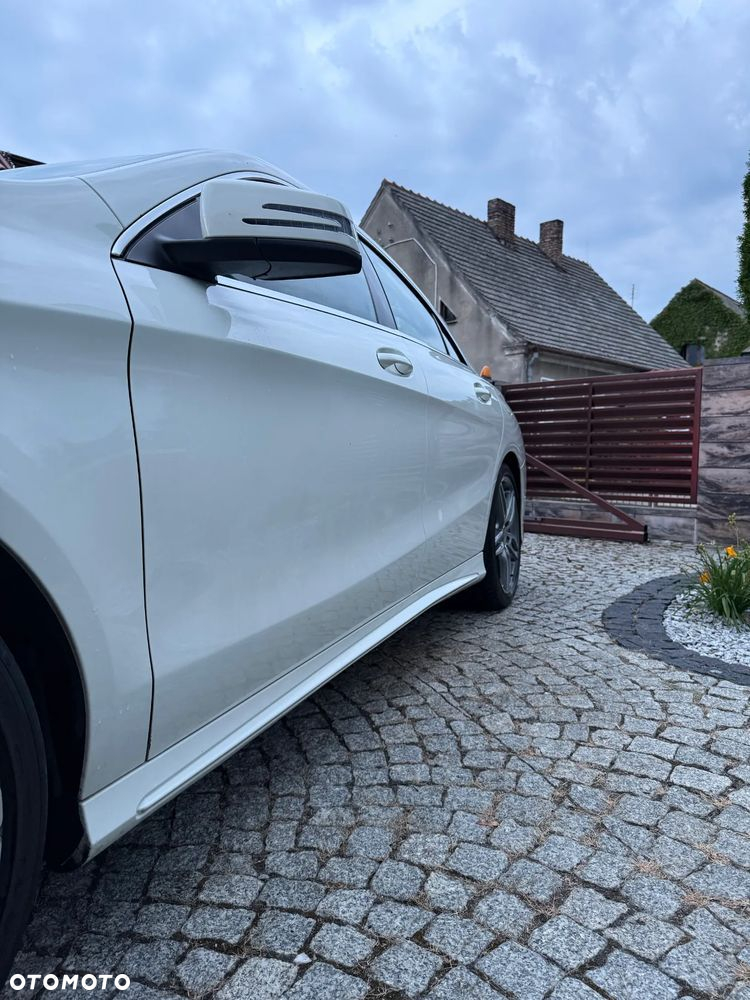 Mercedes-Benz CLA 200 7G-DCT AMG Line - 4