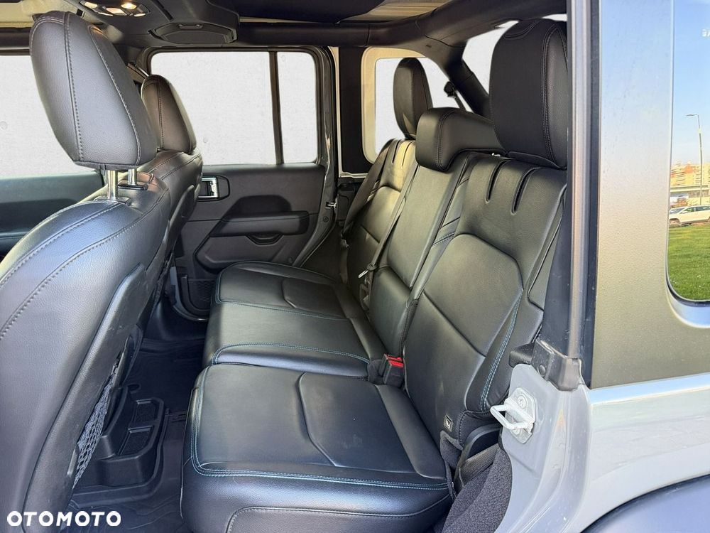 Jeep Wrangler - 20