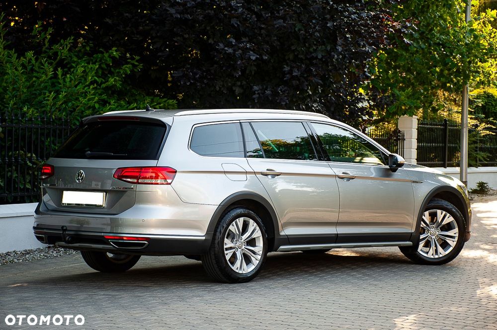 Volkswagen Passat 2.0 TDI SCR 4Mot DSG Highline - 18