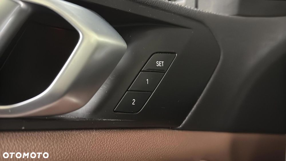 BMW X5 xDrive25d - 33