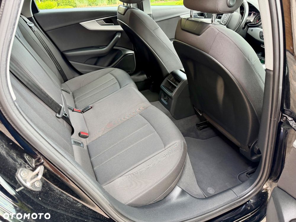 Audi A4 Limousine - 20