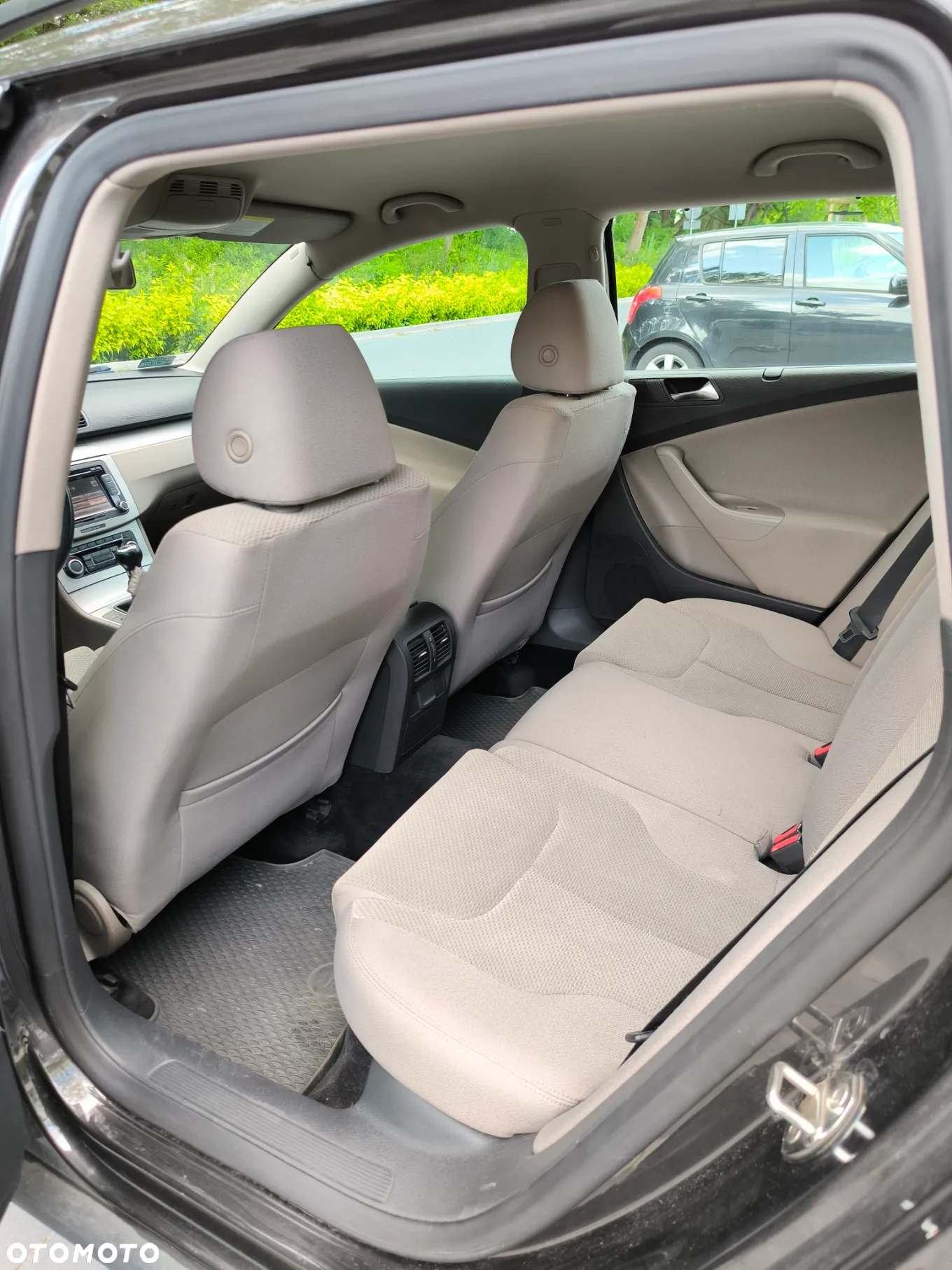 Volkswagen Passat 2.0 TDI DPF Trendline - 13