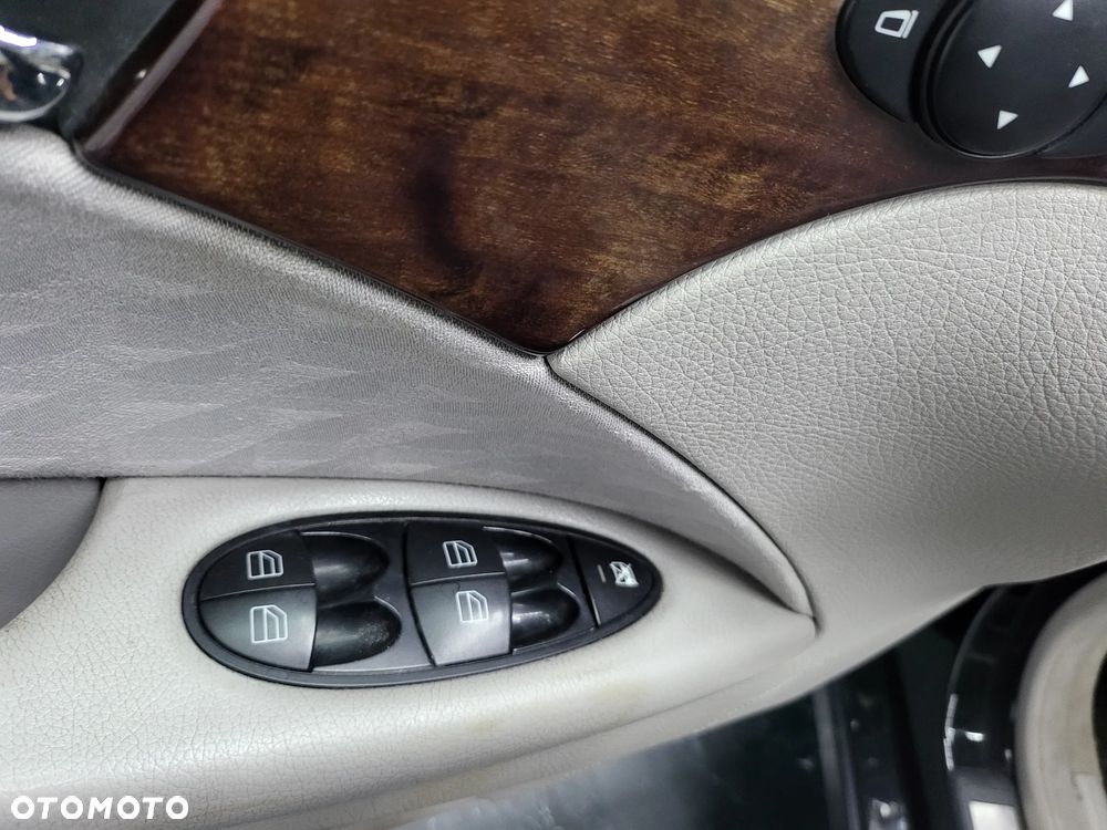 Mercedes-Benz Klasa E 200 Kompressor Classic Sport Edition - 10