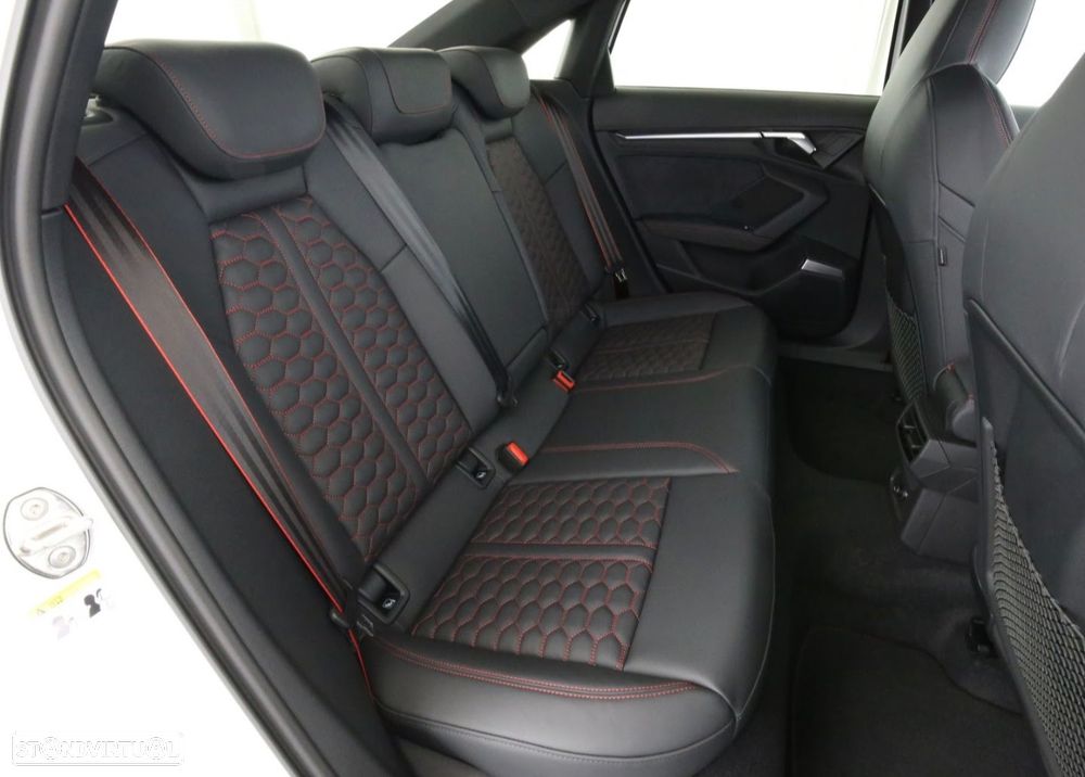 Audi RS3 Limousine - 14