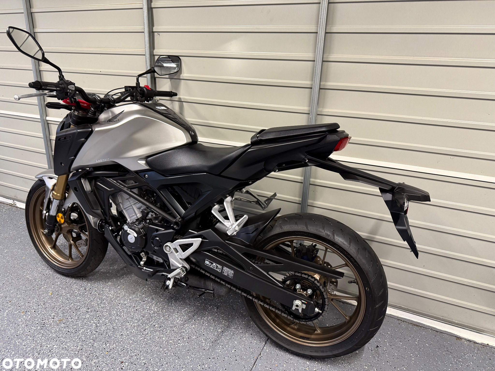 Honda CB - 10