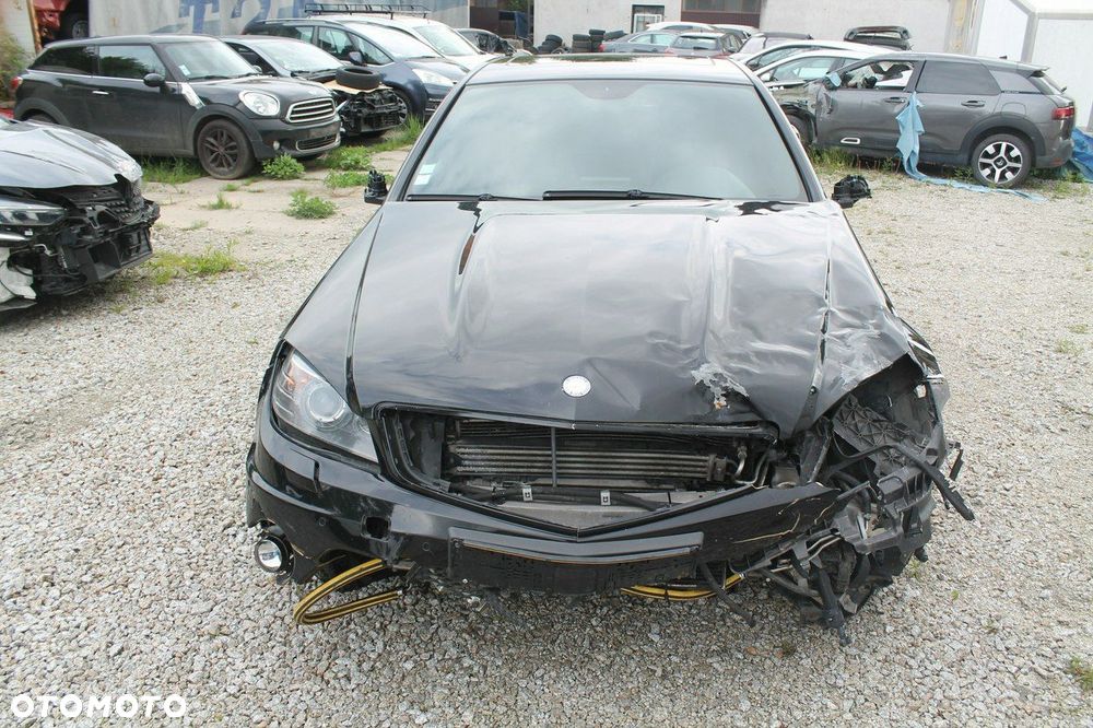 Mercedes-Benz Klasa C 63 AMG - 4