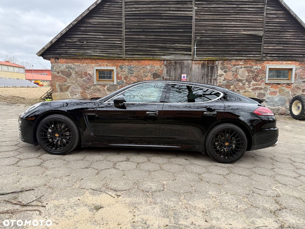 Porsche Panamera 4S - 7