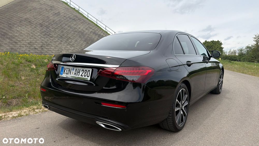 Mercedes-Benz Klasa E 220 d 9G-TRONIC - 38