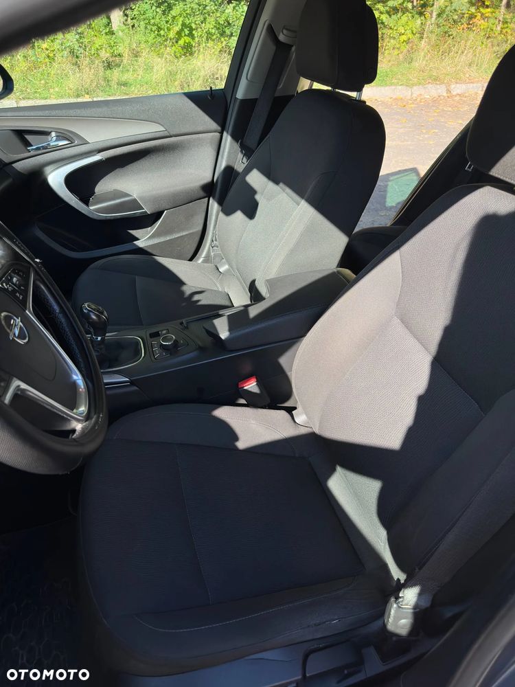 Opel Insignia - 12