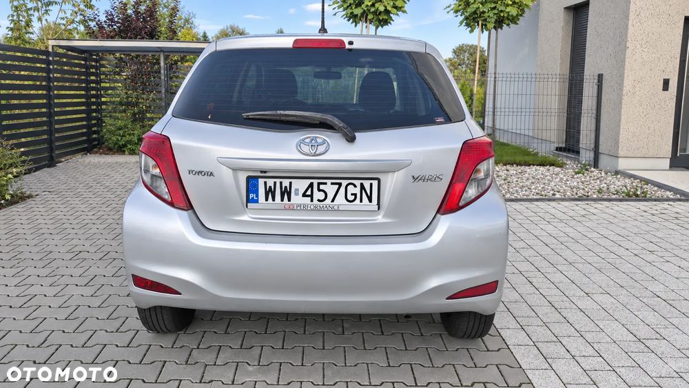 Toyota Yaris 1.33 Sol MS - 4