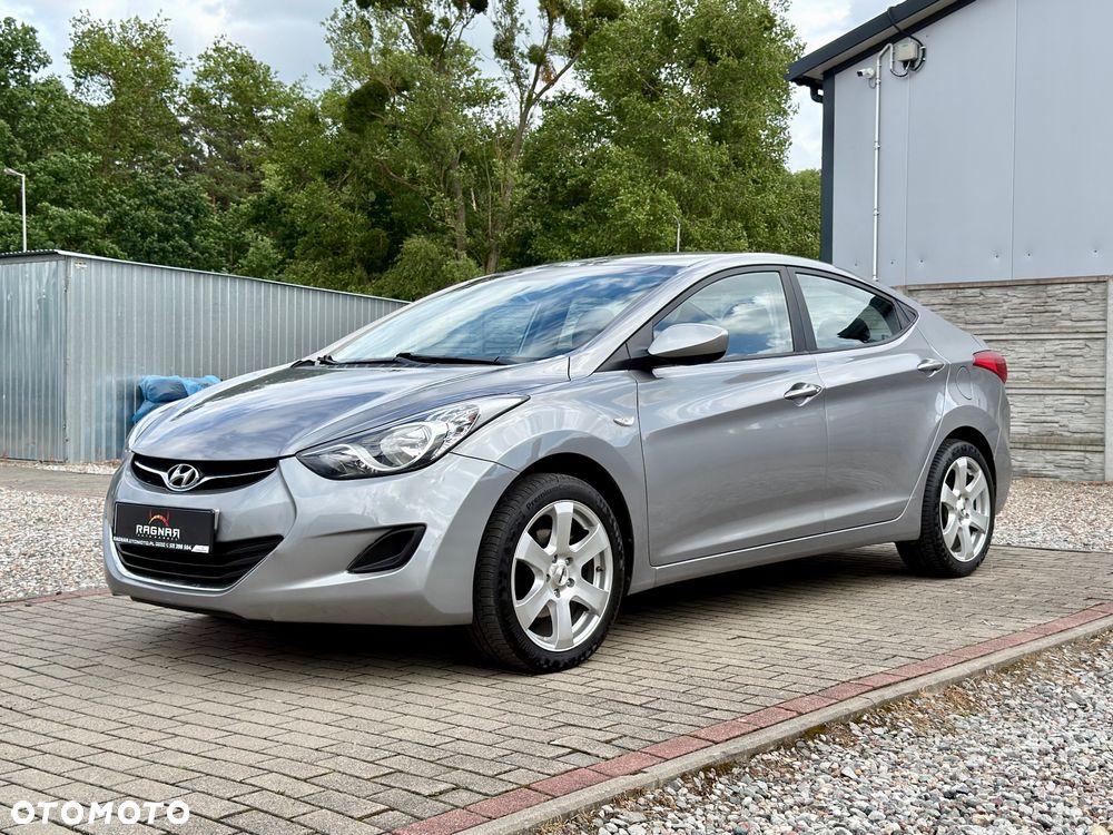Hyundai Elantra 1.6 Style - 11