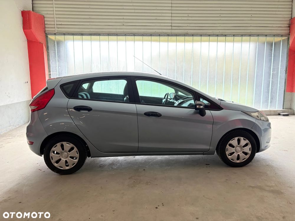 Ford Fiesta 2009 photo 3
