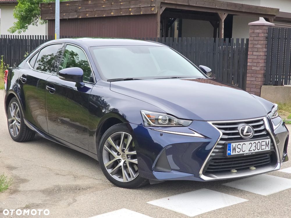Lexus IS 200t / 300 Prestige - 11