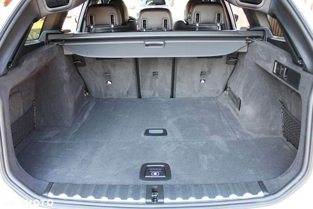 BMW Seria 3 320i M Sport - 39