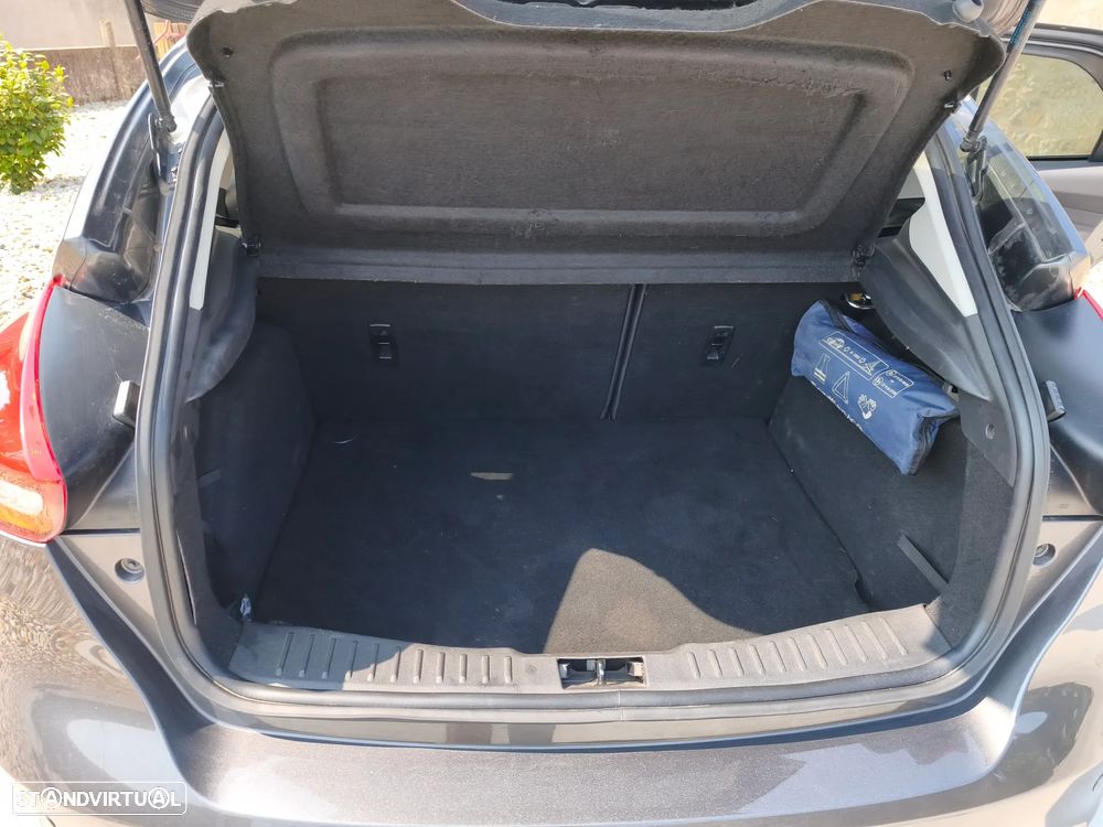 Ford Focus 1.5 TDCi Titanium - 6