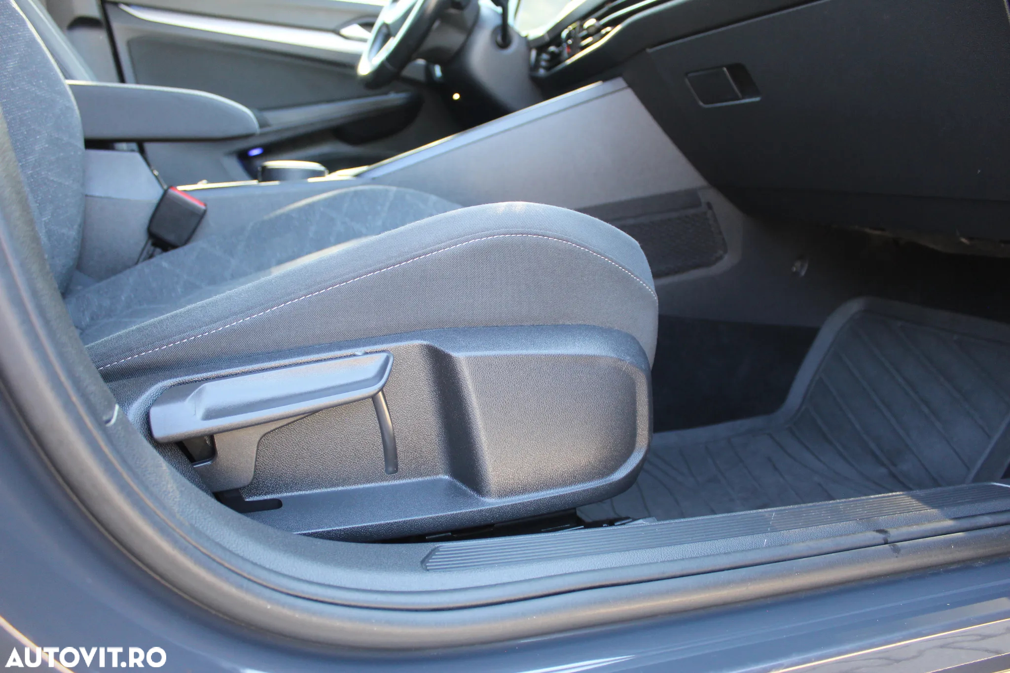 Volkswagen Golf - 35