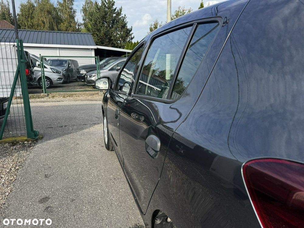 Dacia Sandero - 8