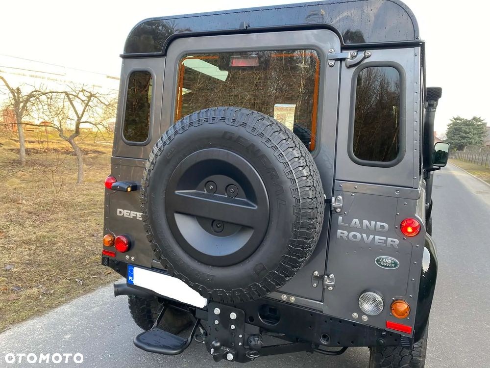 Land Rover Defender 2.2 TD4 E - 19