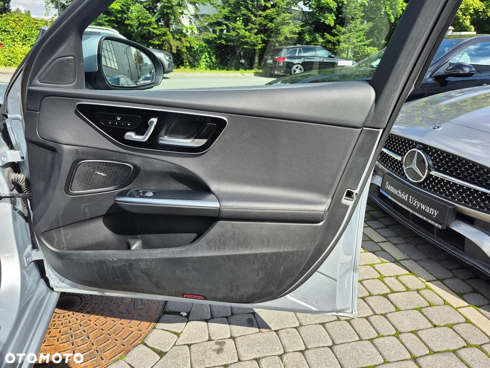 Mercedes-Benz Klasa C 220 d 9G-TRONIC - 25