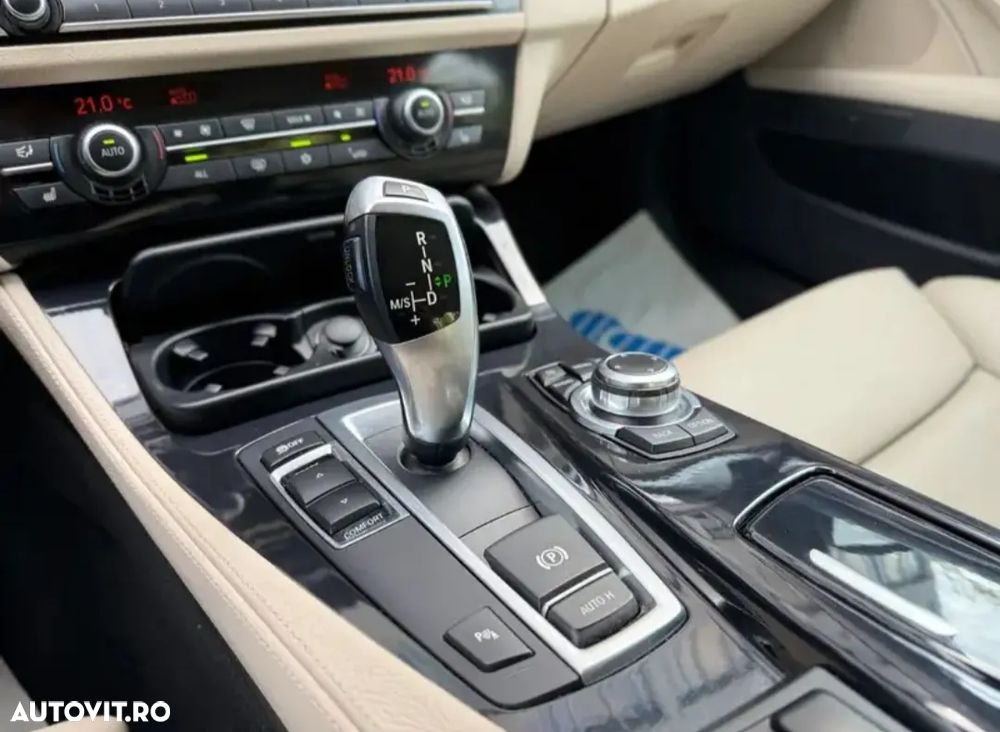 BMW Seria 5 520d Aut. Luxury Line - 9