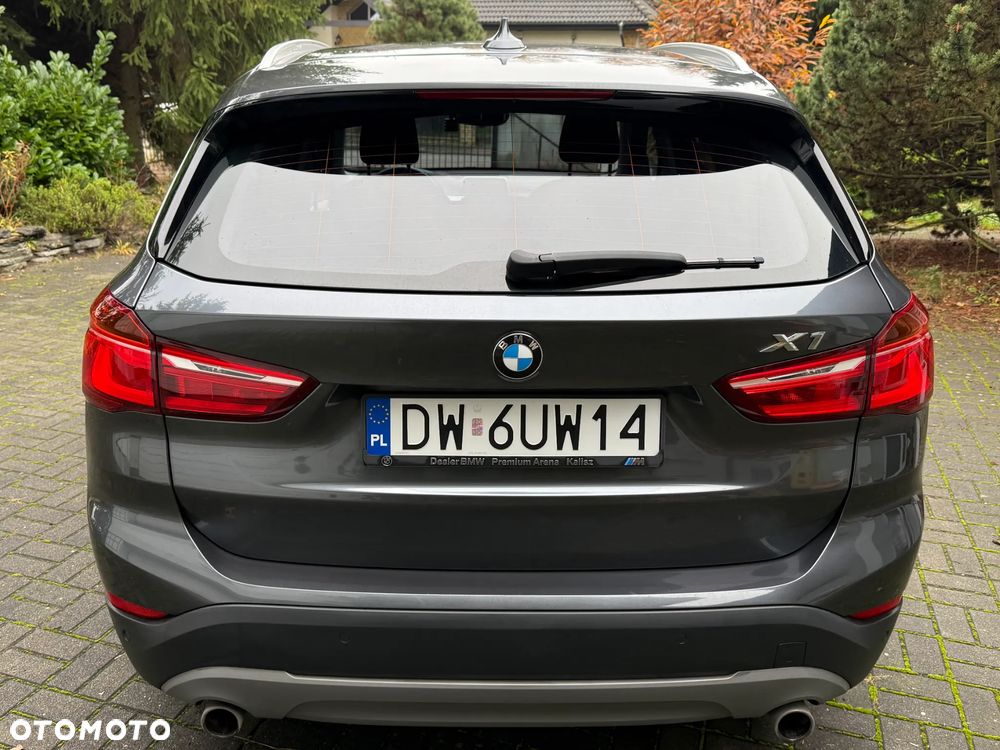 BMW X1 xDrive20d - 10
