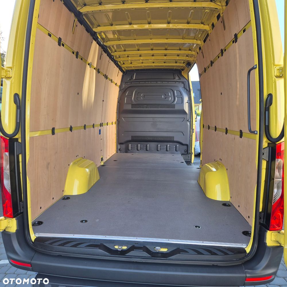 Mercedes-Benz Sprinter - 8