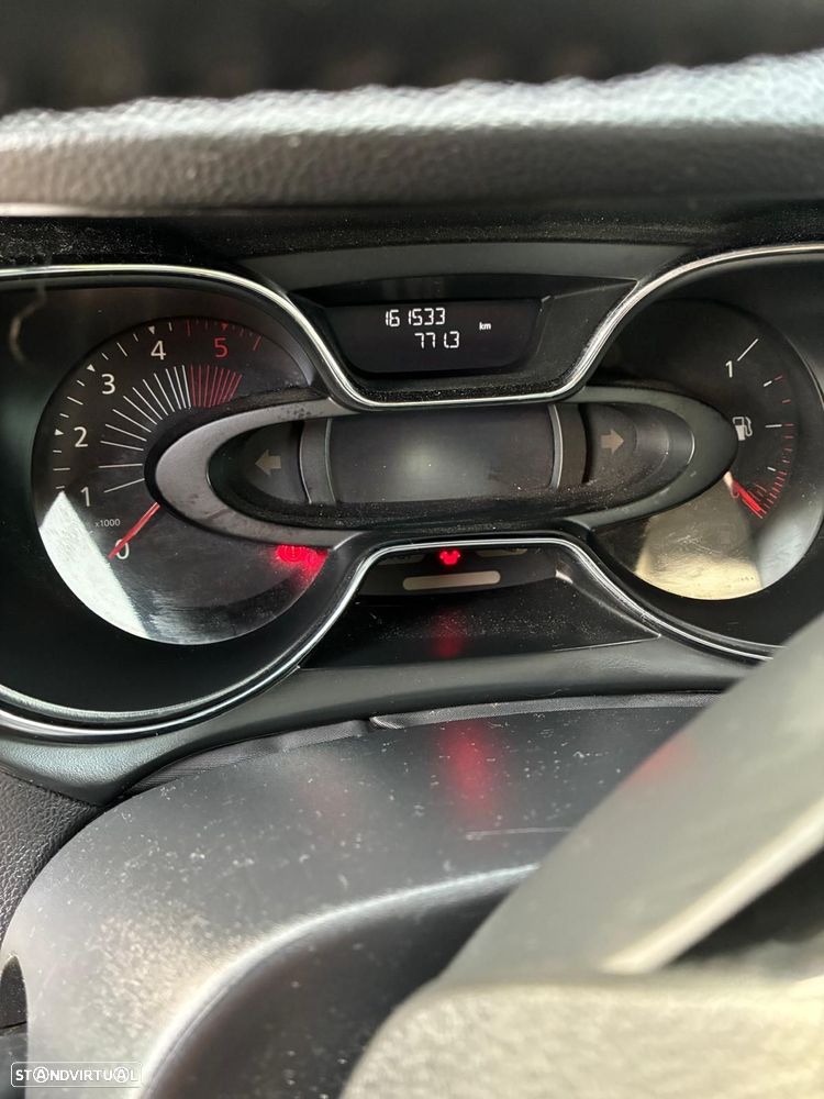 Renault Captur 1.5 dCi EDC - 9