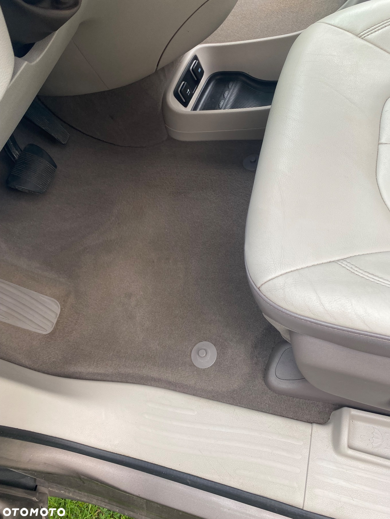 Chrysler Pacifica - 19