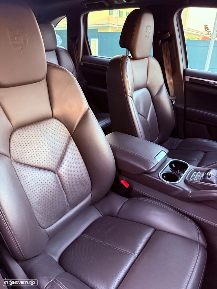 Porsche Cayenne — fotografia 36