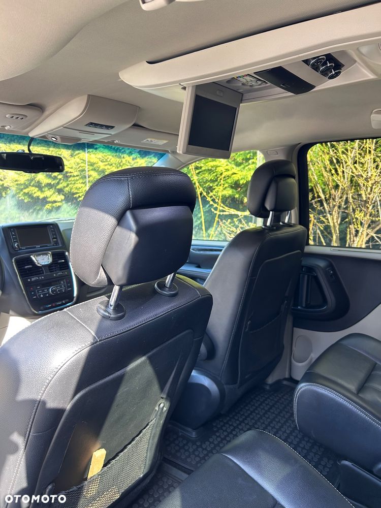 Chrysler Town & Country 3.6 Touring - 11
