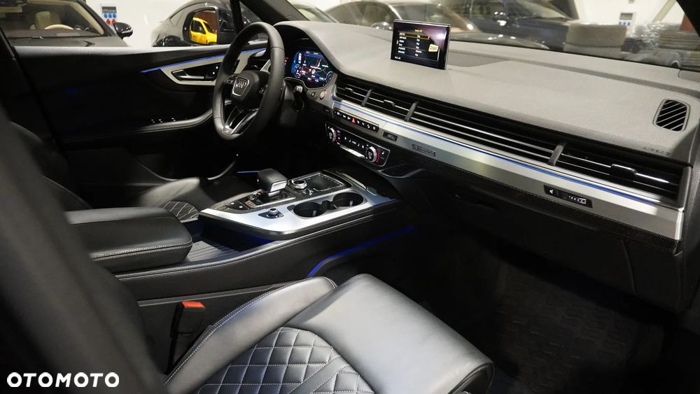 Audi SQ7 - 8