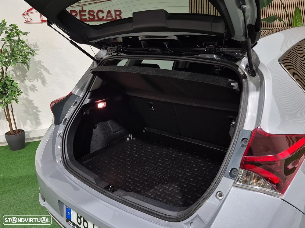 Toyota Auris 1.8 HSD Exclusive - 34