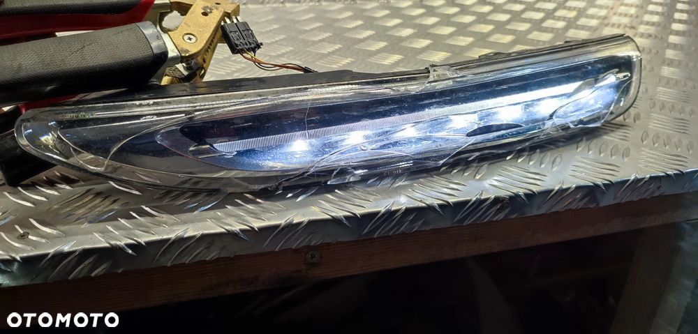 PORSCHE CAYENNE II 10-17R LAMPA PRZOD PRAWA KIERUNKOWSKAZ LED DRL 7P5941182B 7P5941182 B - 10