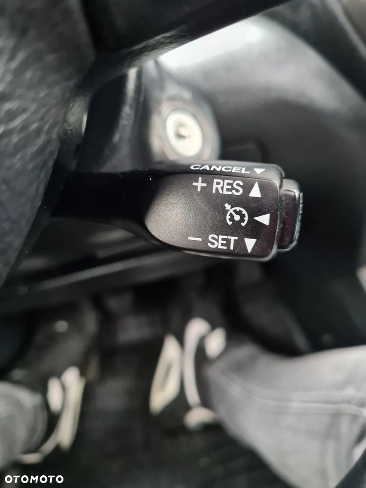 Toyota RAV4 2.0 D-4D 4x4 - 17